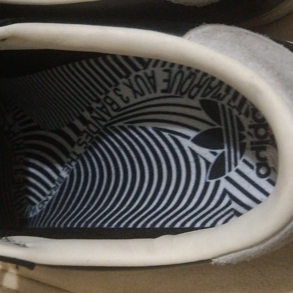 Adidas Men's size 11 - Picture 4 of 6